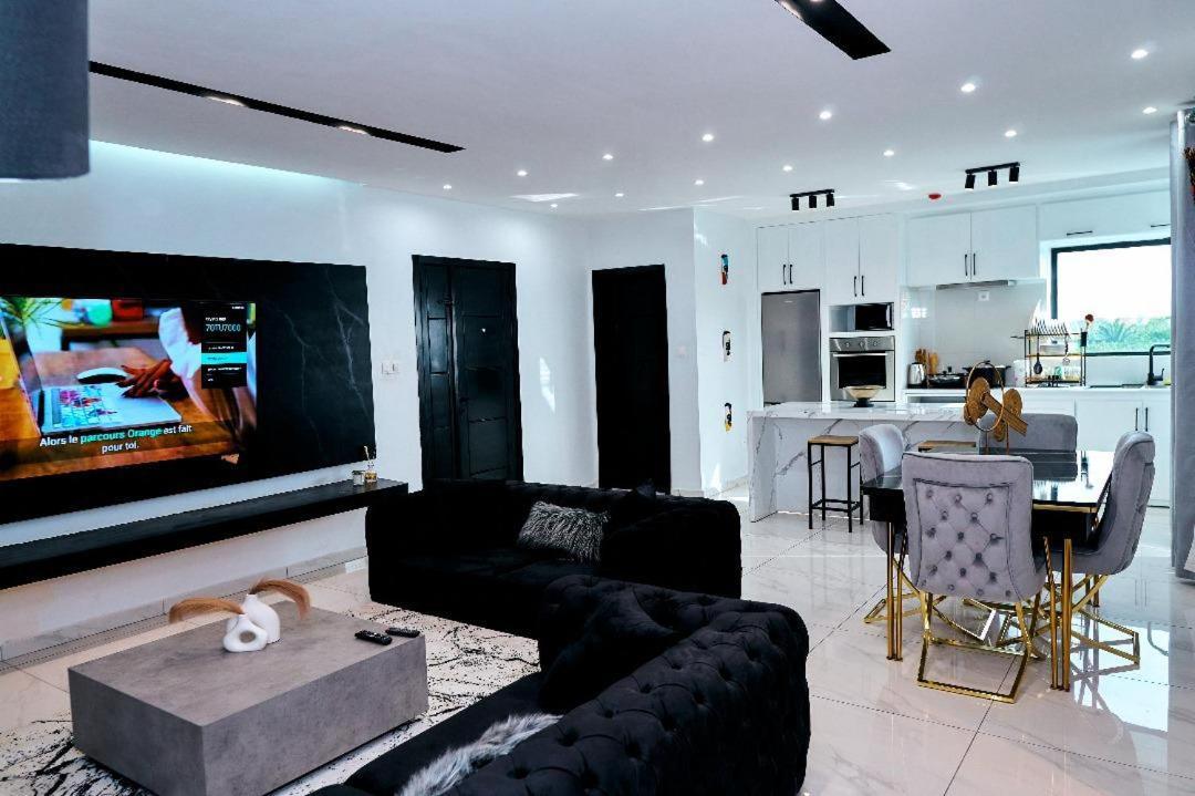 Reddington By Jvte Aparthotel Douala Exterior photo